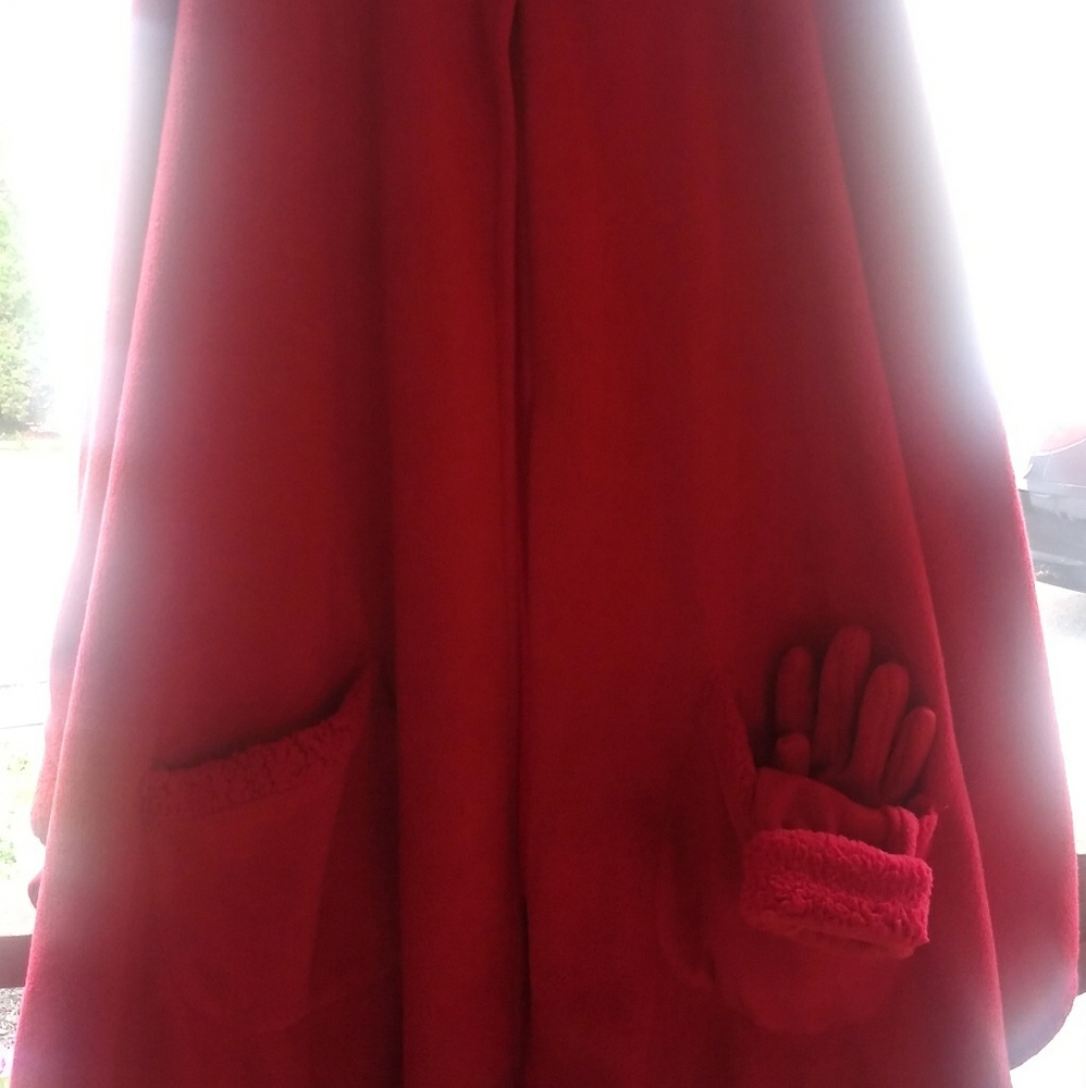 Hooded Cape